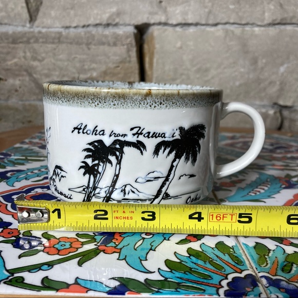 Hawaiian Vintage Novco Souvenir Mug - Picture 9 of 10